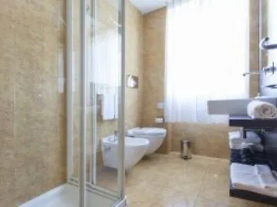 Inverigo Hotel