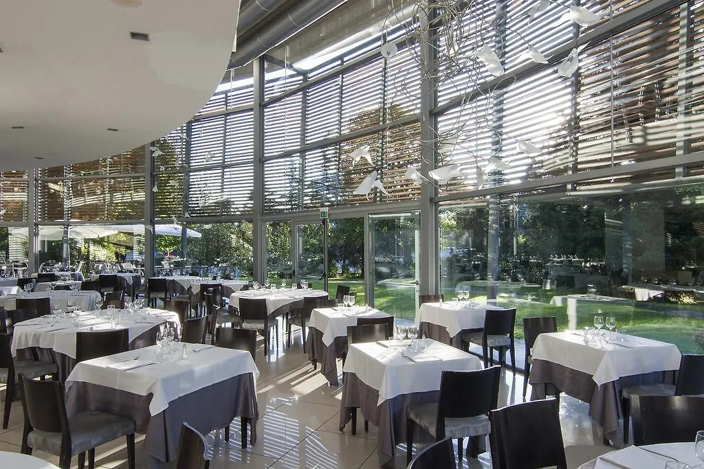 Inverigo Hotel 4*,  Italia